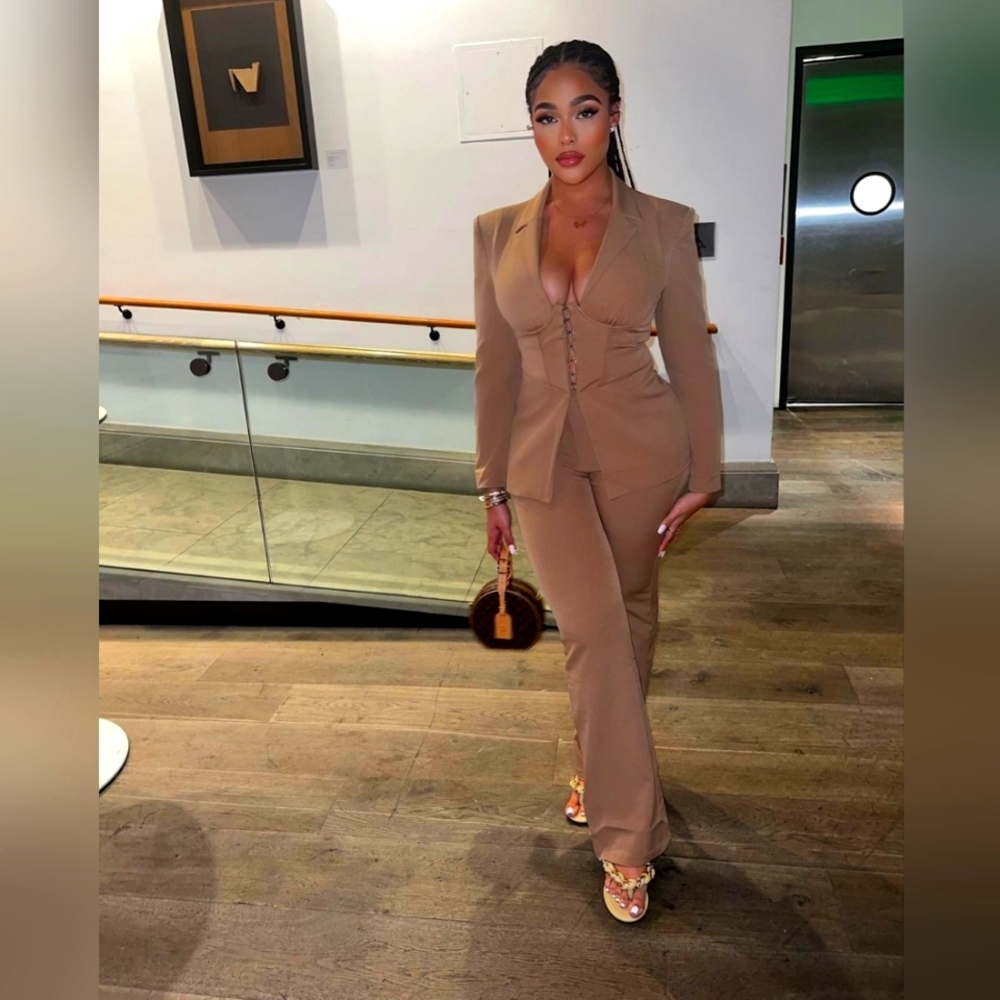 Brown bustier suit